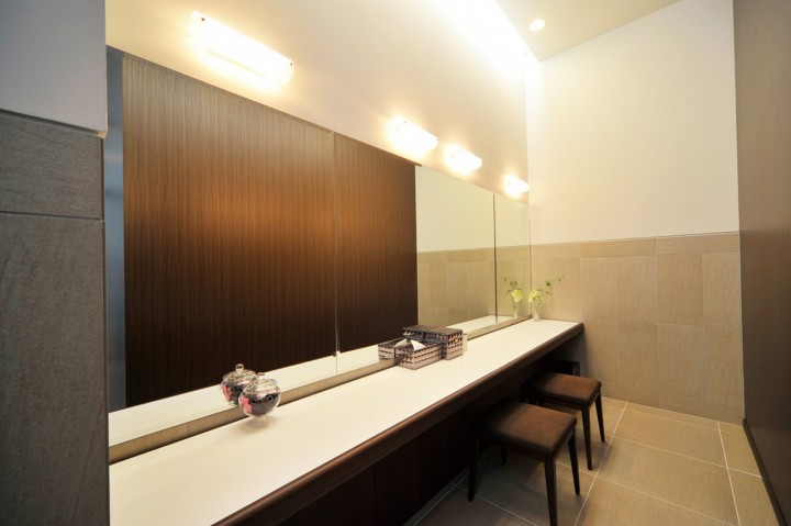 パウダールーム