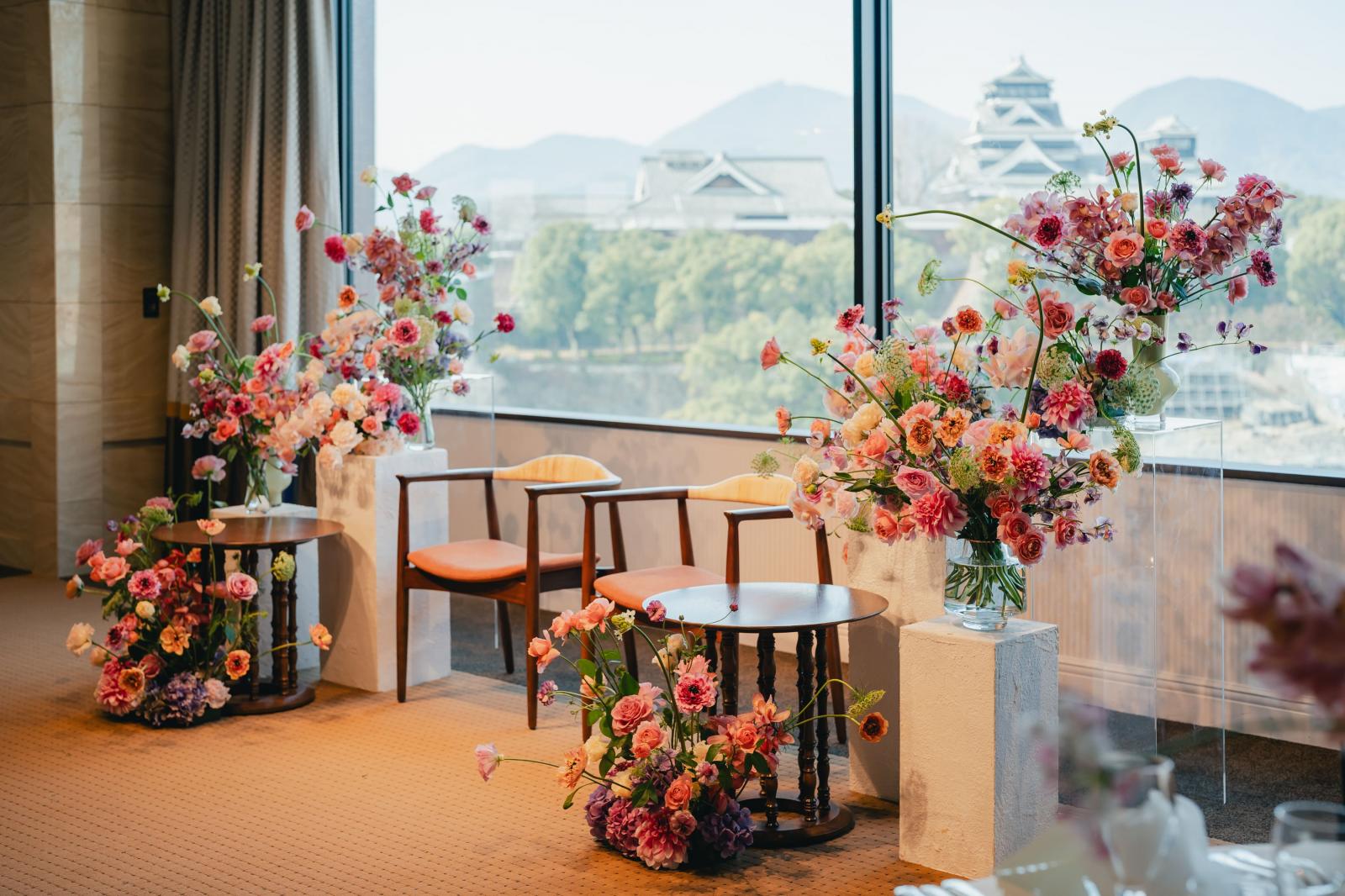 専属のフローリストがおふたりに合わせて装花をご提案させていただきます