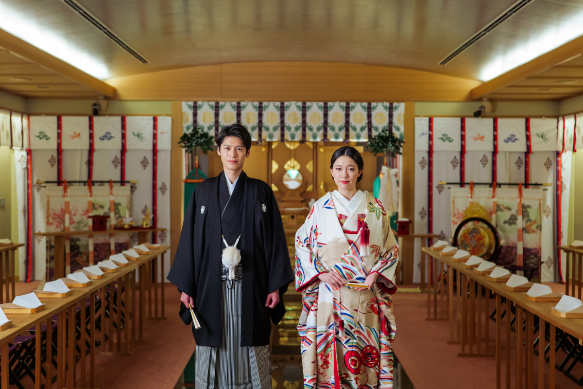 祀られるのは、熊本市内の総鎮守として勝利祈願に<br />
ご利益のある、藤崎八旛宮の応神天皇。