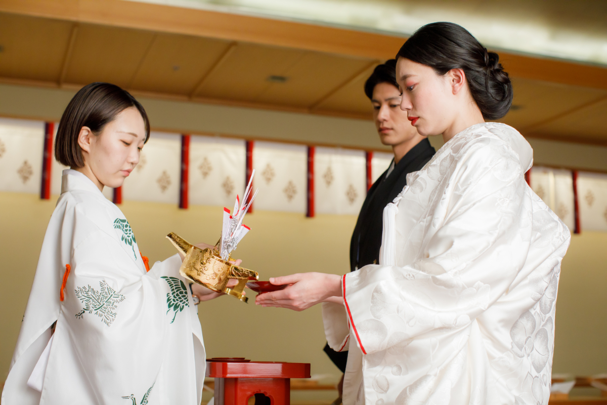 天候や気温に左右されない屋内式場で、慎ましい感動がお迎えいただけます。