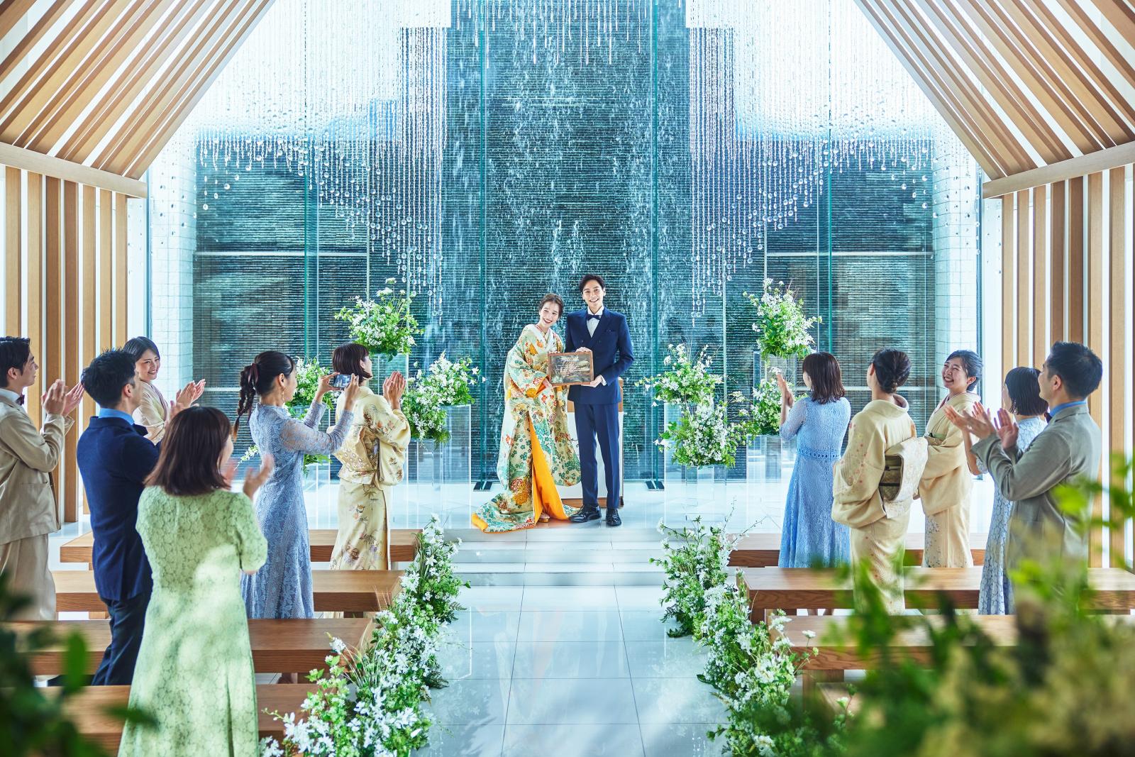 家と家が結ばれる。凛とした美しさに包まれる和装婚礼。