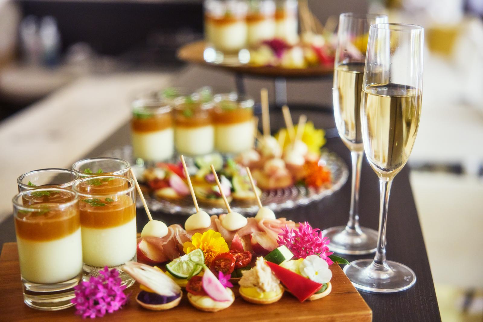 上質なラウンジもビュッフェやウェルカムで自由に使って