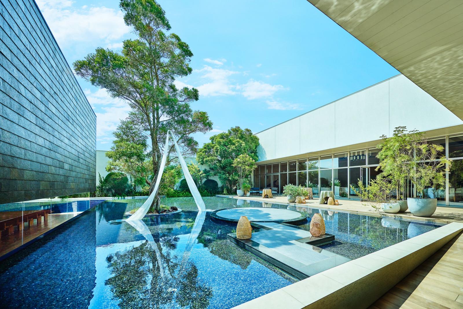 ガーデンテラス付きの邸宅で 圧倒的な非日常感を贅沢に貸し切って