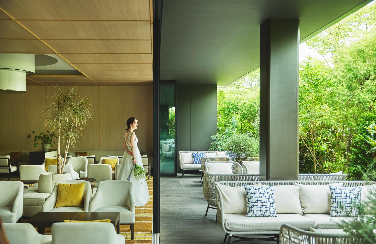 モダンで落ち着いた開放的な空間で寛ぎに満ちたひとときを