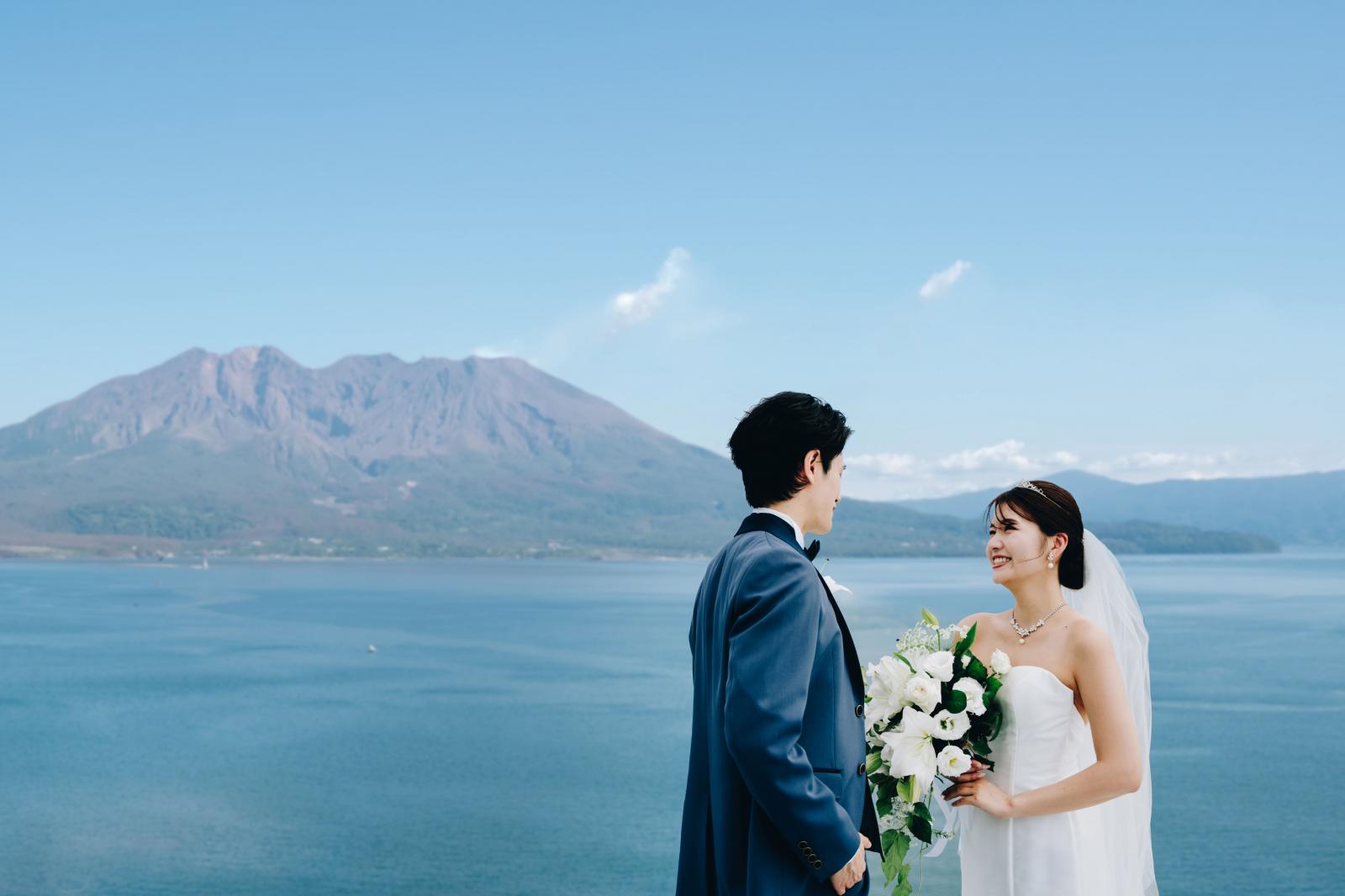 ホテル屋上では桜島と錦江湾の壮大な景色だけが背景に、鹿児島らしい最高の一枚を残していただけます