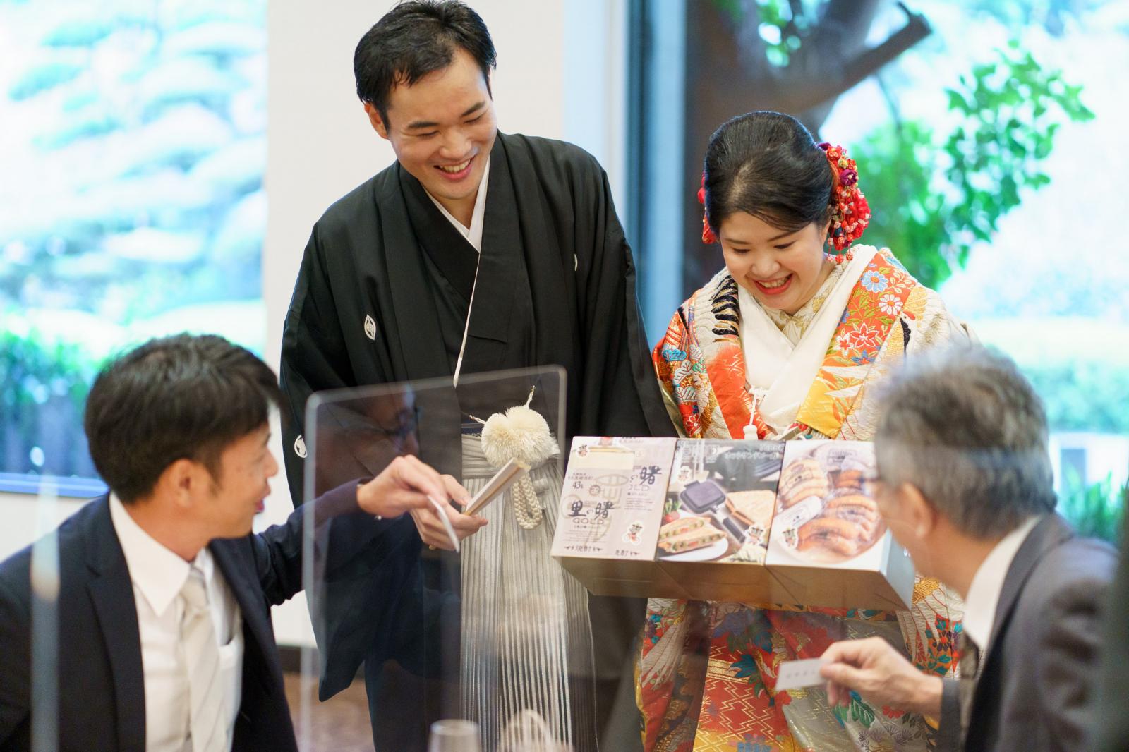 テーブルフォトでは抽選会の投票も一緒に。ゲストとも会話の弾んだ楽しい時間♪