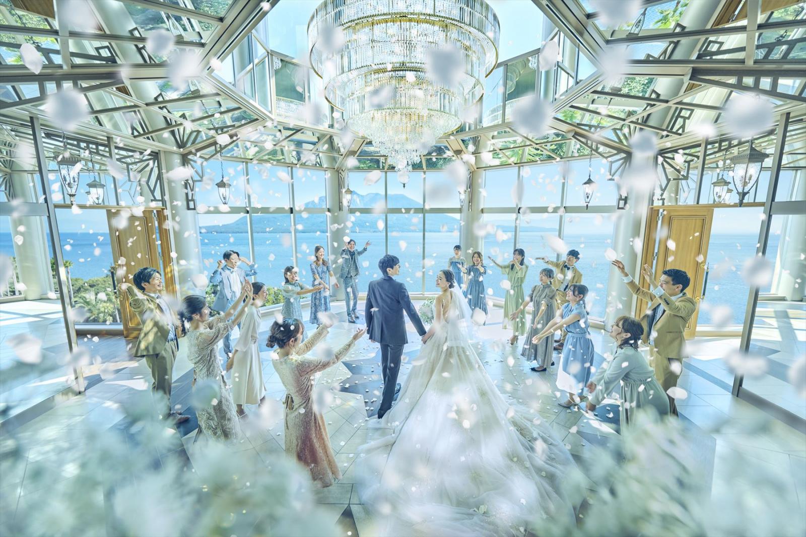 桜島と海を独占！絶景リゾートがふたりの門出を祝福。