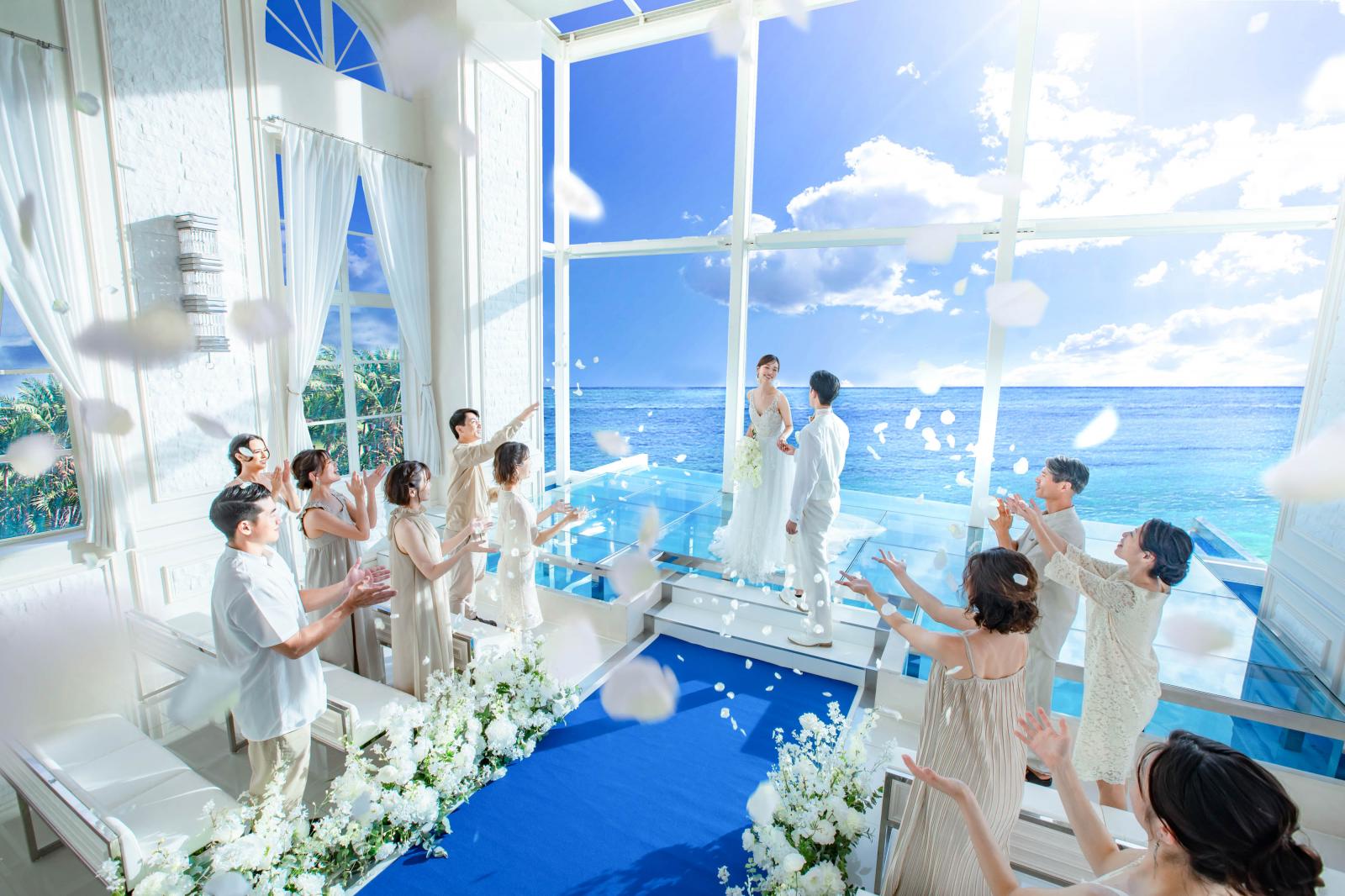 大切な人たちに祝福されてアットホームな挙式を