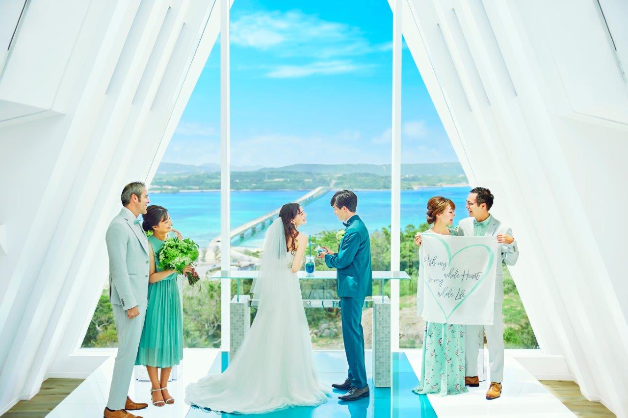 古宇利島 空と海の教会で結婚式 結婚スタイルマガジン
