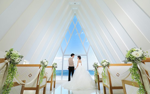 珊瑚の教会 Chillma Resort 珊瑚の教会 チルマ リゾート で結婚式 結婚スタイルマガジン