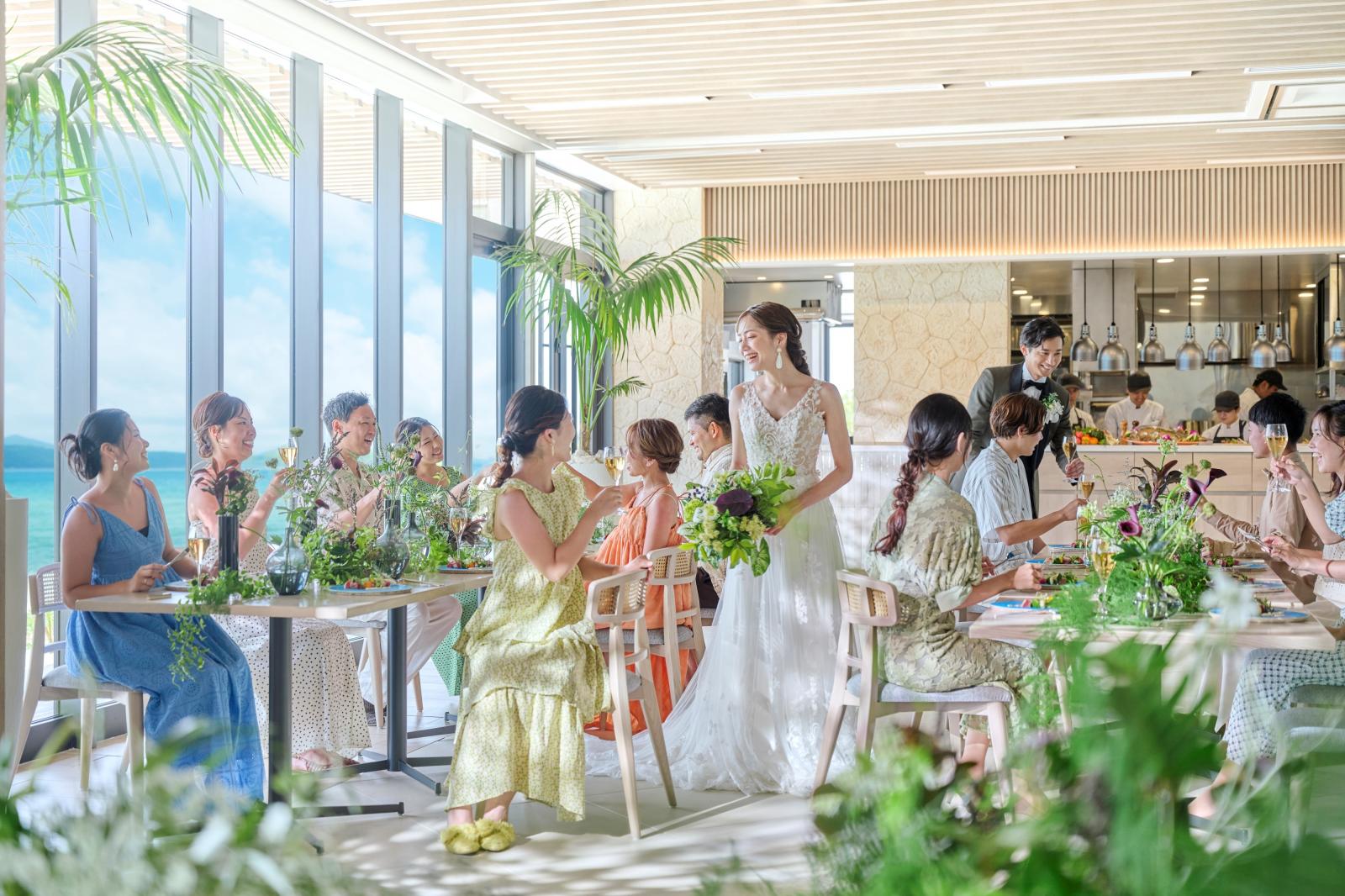 沖縄の豊かな食材の持ち味を活かした、幅広い年代のゲストに喜ばれるお料理をご用意しております。
