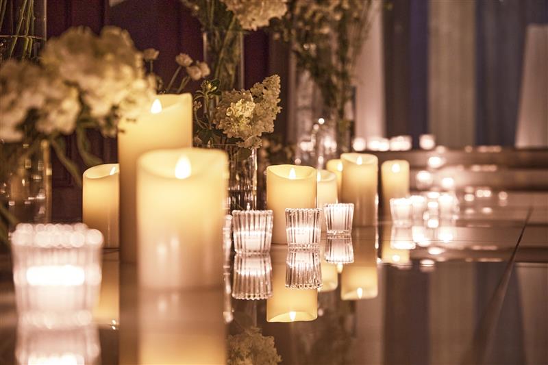 キャンドル演出が美しいナイトパーティも人気