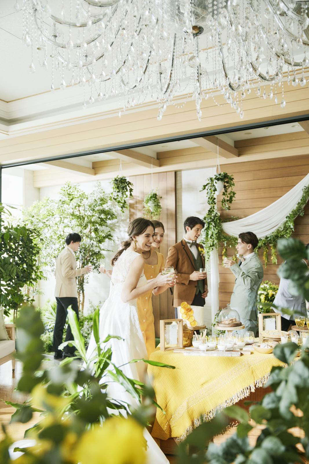 いつものおふたりらしく肩ひじ張らないパーティが叶う