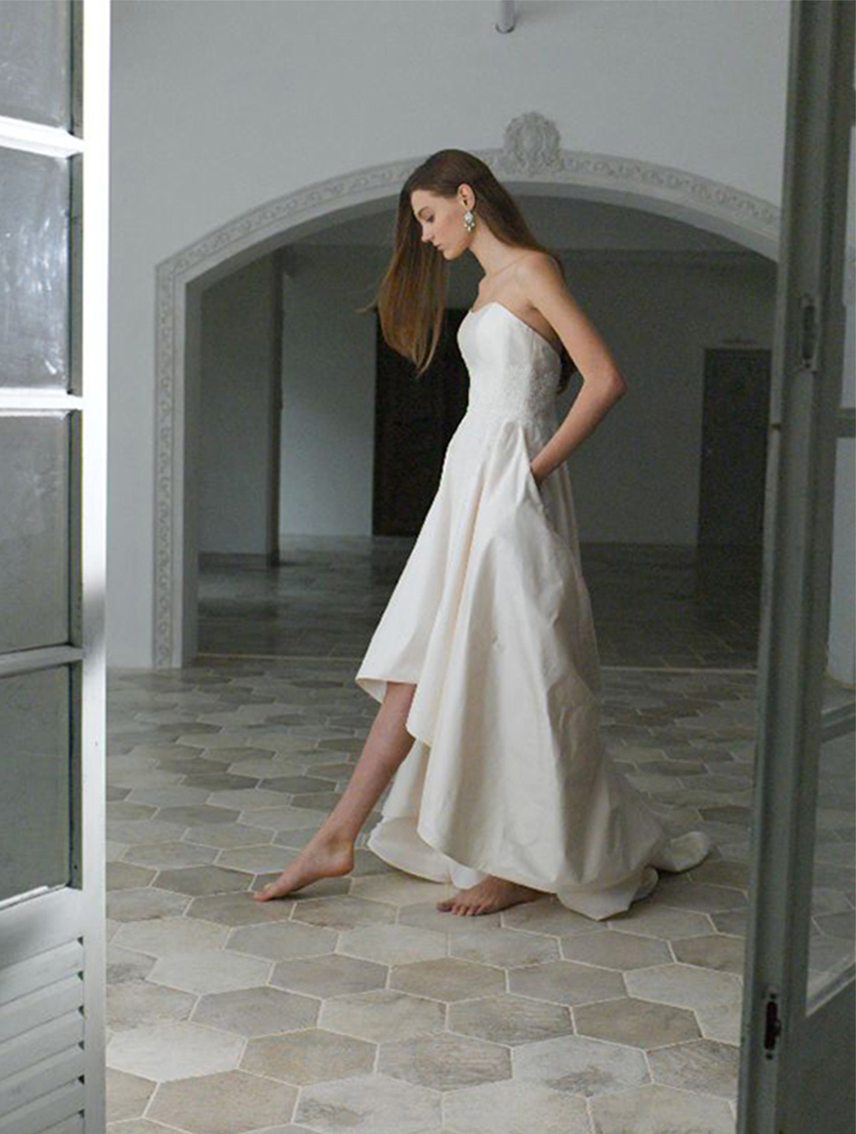 花嫁にふさわしい運命の一着に出会う