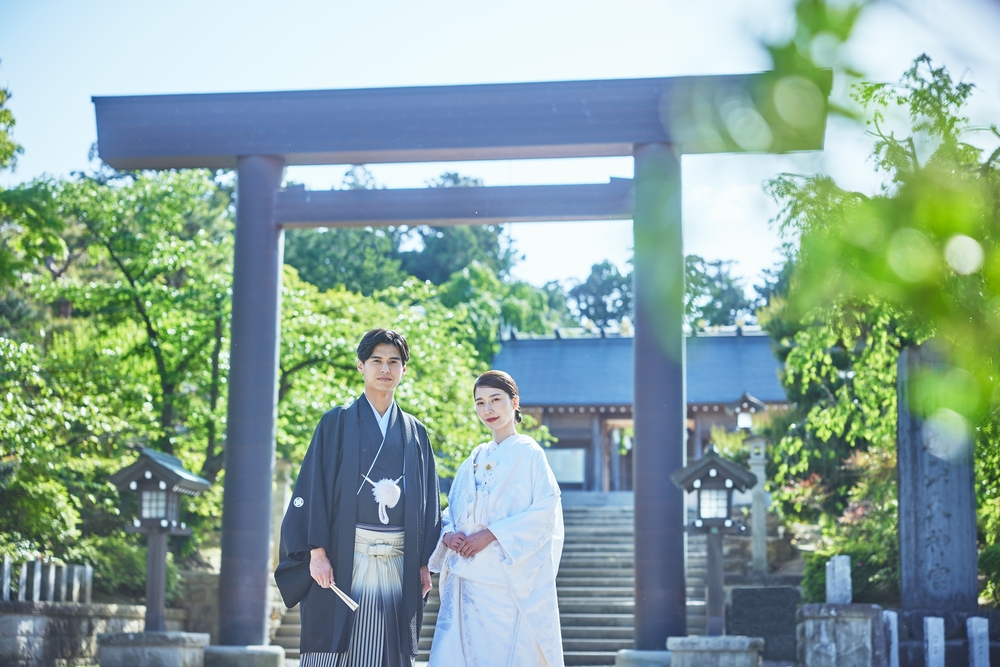 近隣神社での神前式後のパーティーも可能