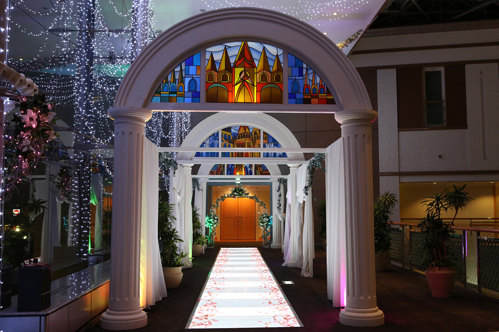 夜のセレモニーも素敵です