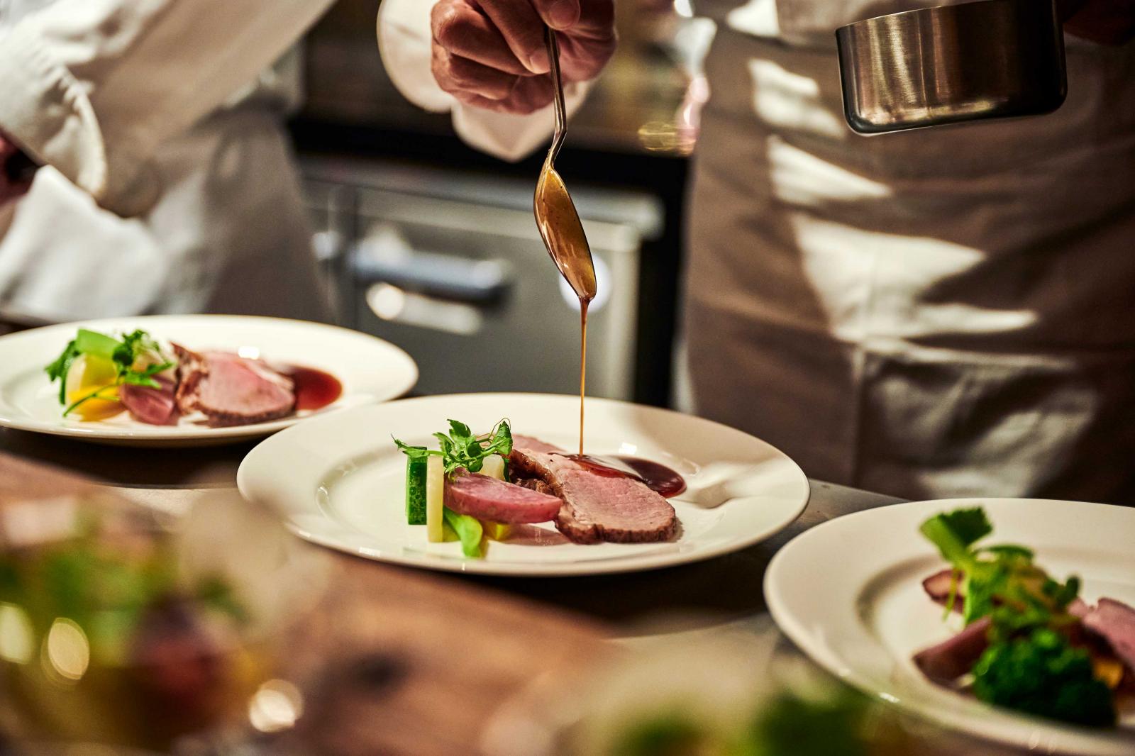 温度まで拘り一皿一皿仕上げるおもてなし料理はゲスト満足度◎