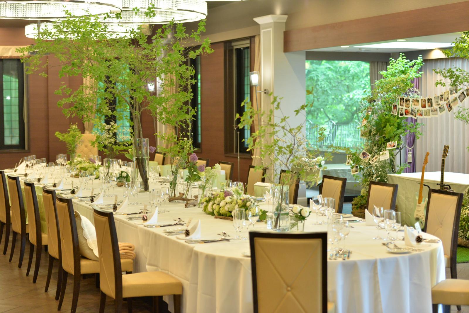 少人数向けに会食会スタイル<br />
みんなの笑顔を受け止められますね