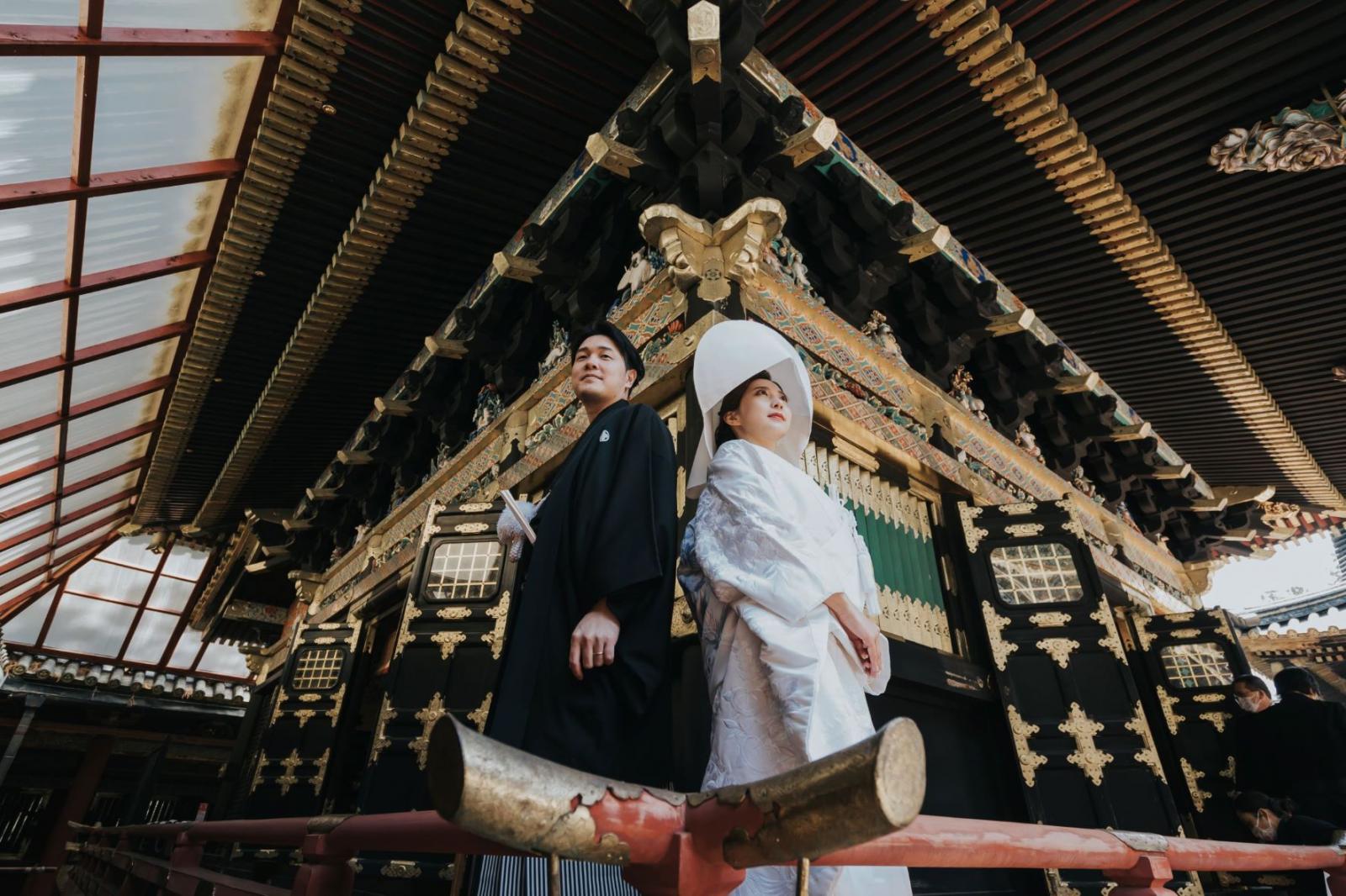 豪華絢爛な「祈祷殿」の外観<br />
細やかで色彩豊かな彫刻は歴史深い建物ならではの魅力