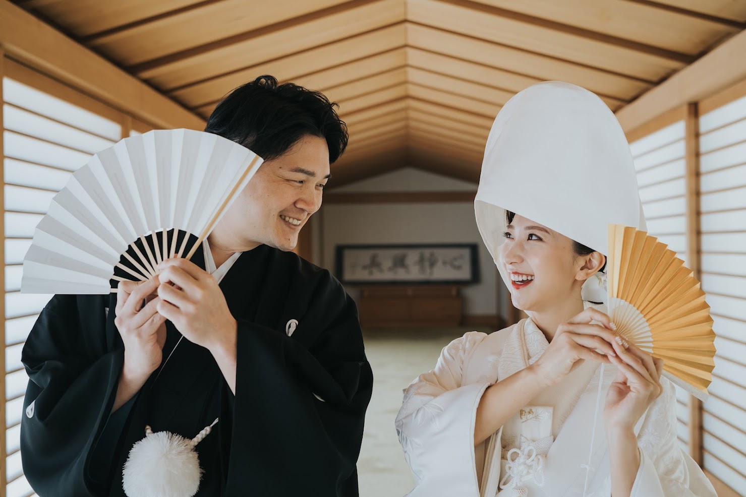 日光東照宮認定のプロデュース会社のみが撮影できる場所<br />
しっかりめのお写真から笑顔溢れるナチュラルショットまで撮影が可能です<br />
新郎新婦のみでの撮影になりますので、ふたりらしいお写真がお撮りできます。