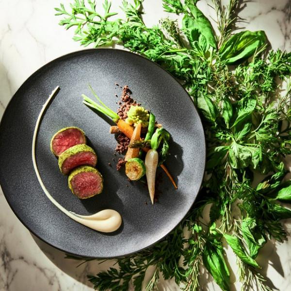 ＼料理重視の方必見／口コミ4.8試食×貸切邸宅×１６０万優待