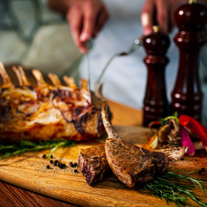 【週末BIG！】 花嫁ALL体験！【白老牛】絶品試食会×ドレス試着♪