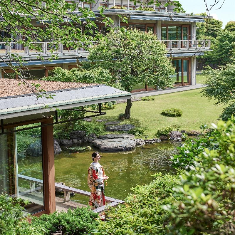 【歴史ある日本庭園と名建築を貸切に】庭園見学と伝統料理試食付