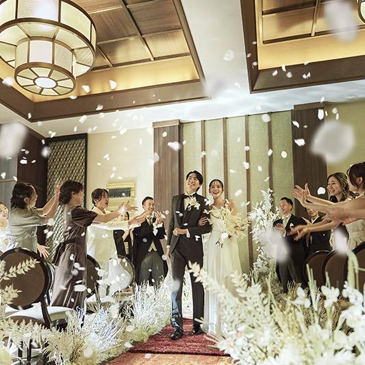 ＼祝日限定120万特典／歴史的会館で叶える挙式×黒毛和牛&ドレス見学