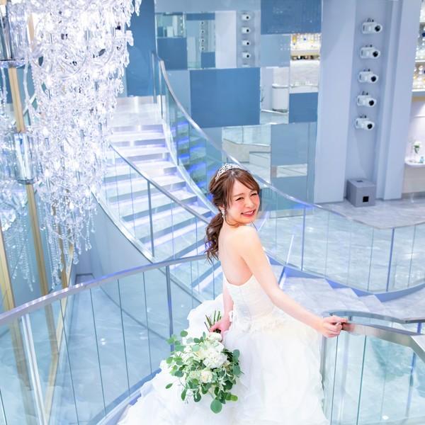 【花嫁FULL体験】大聖堂体験×新作ドレス案内×豪華試食