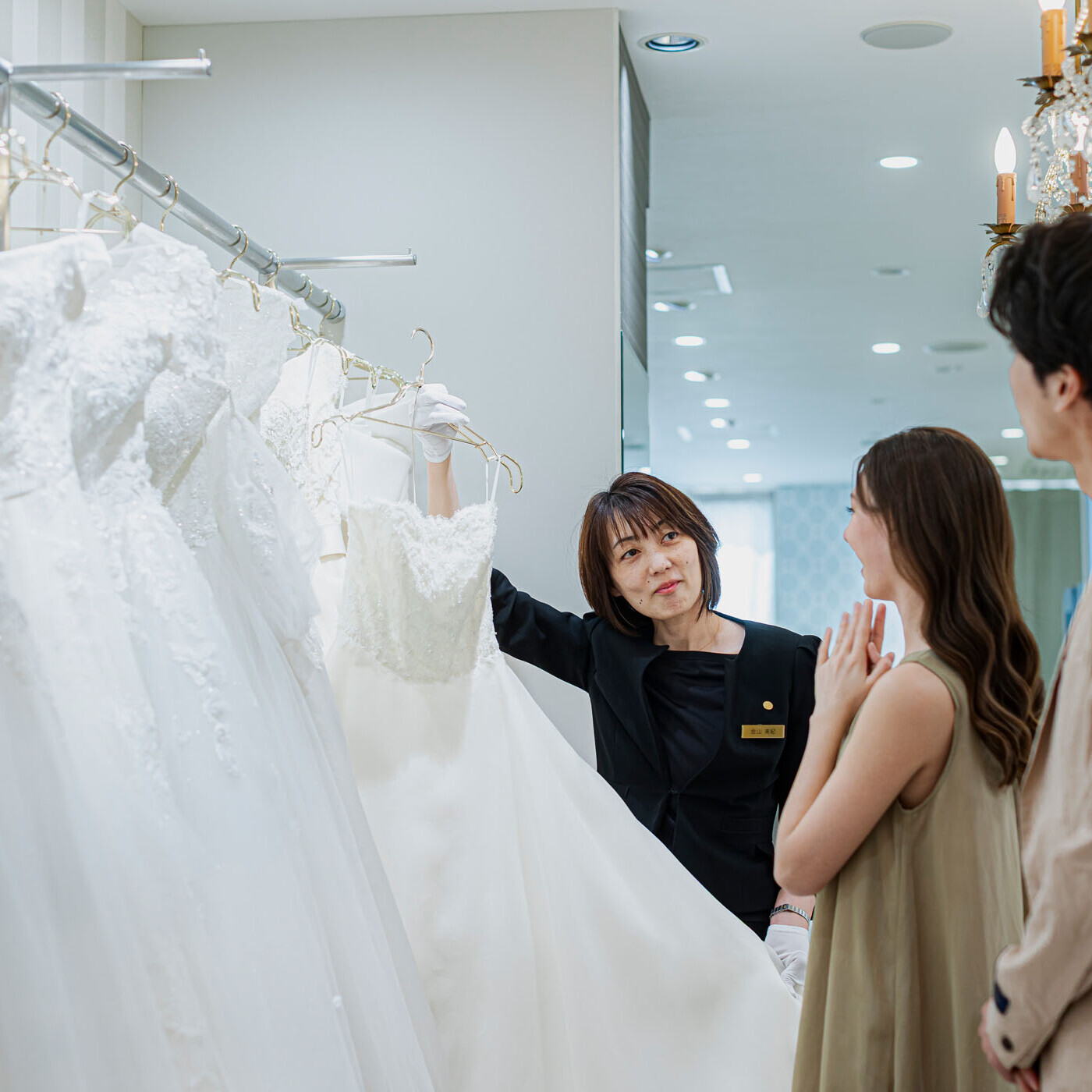 【衣装重視の花嫁必見★】2000着のドレス見学×試食×衣装特典★