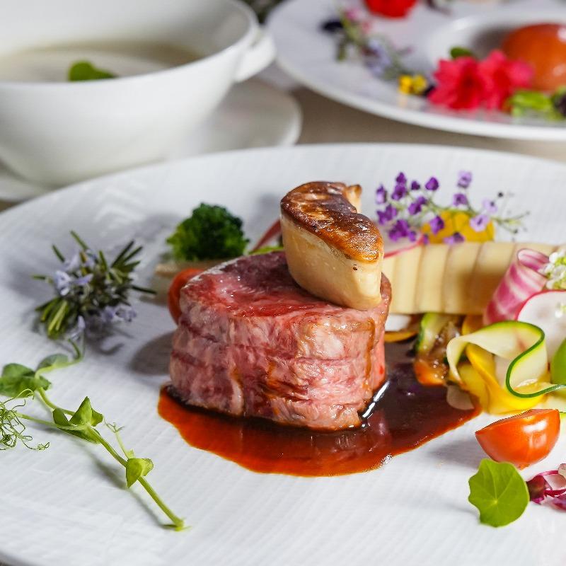 【3万円コース試食付】自然溢れる貸切邸宅＆森のチャペル体験