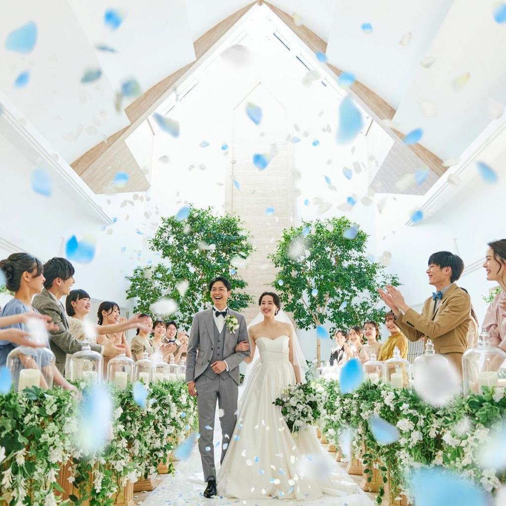 150万優待【黒毛和牛*雲丹*贅沢試食】全組ギフト付☆自然光チャペル体験