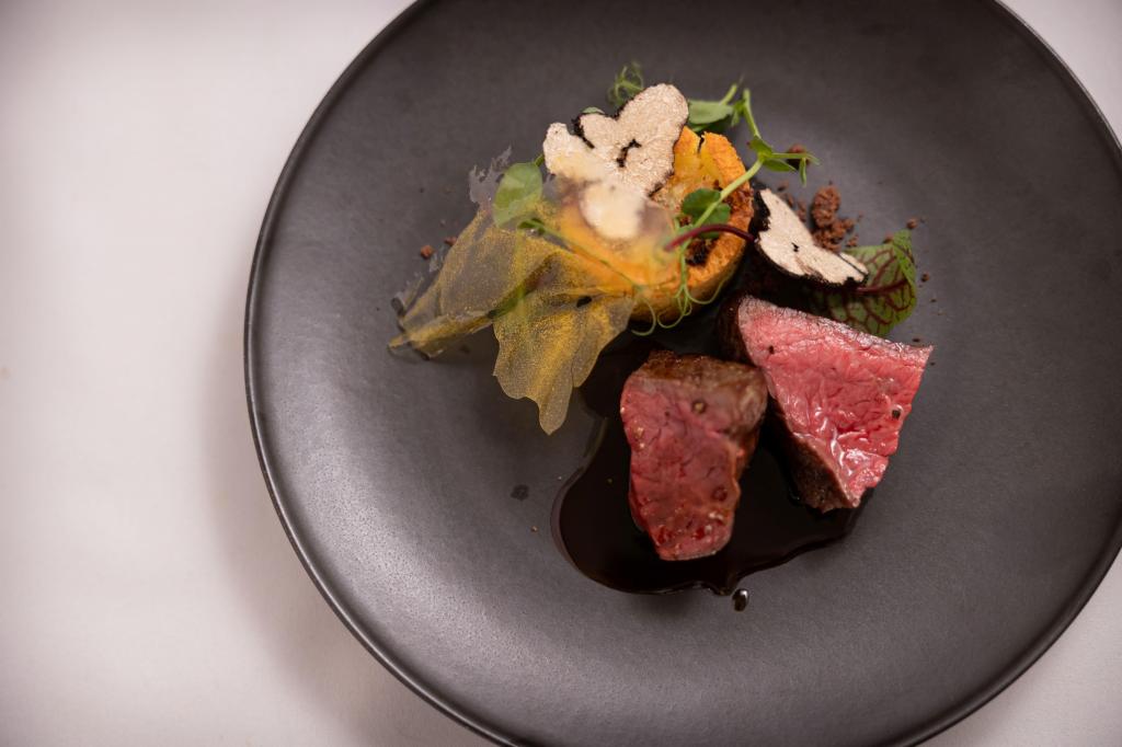 【松阪牛＆オマール豪華試食2万円コース】絶景海チャペル×来館QUO特典付