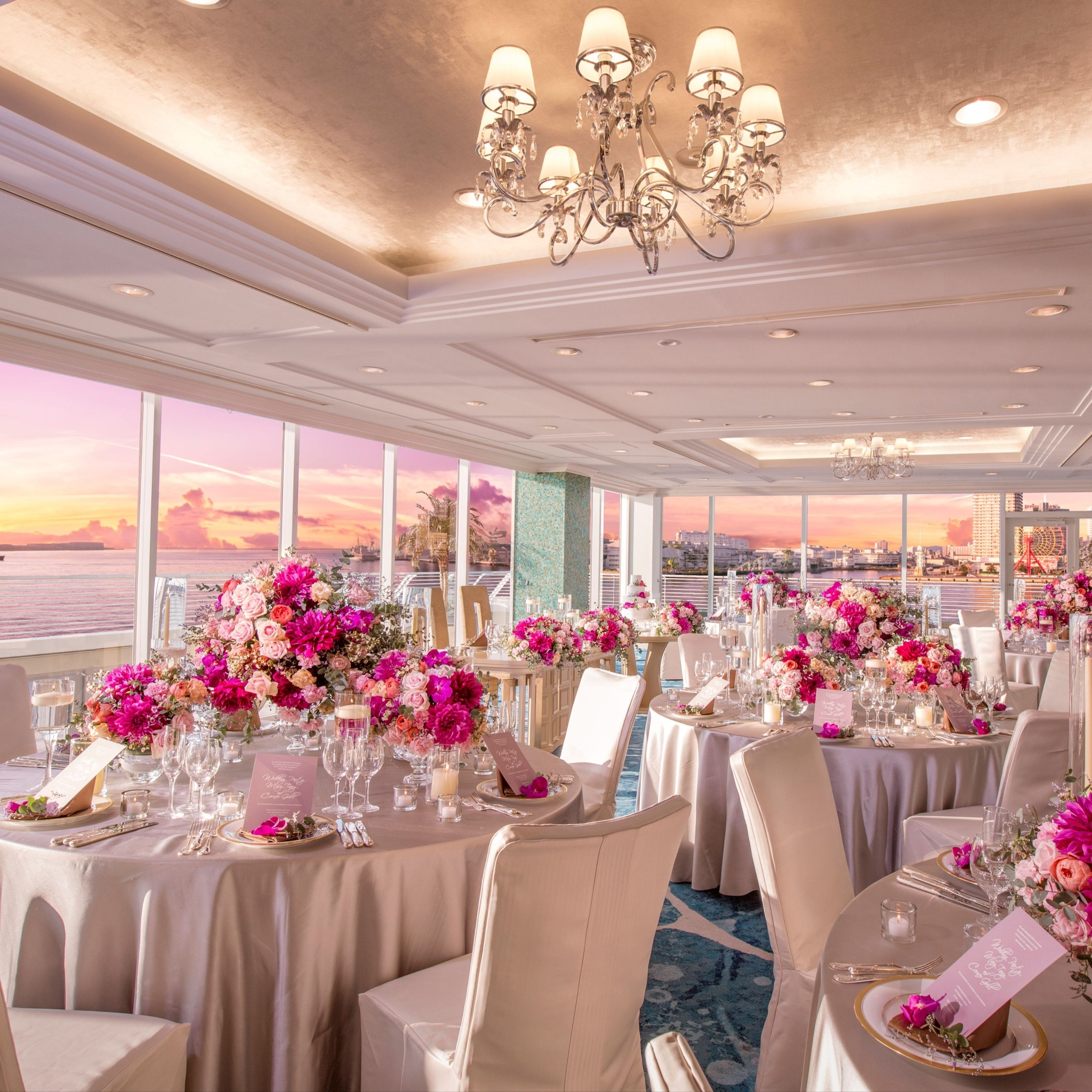 ＼まだ間に合う！2026年9月まで／お得に叶う神戸絶景ウエディング