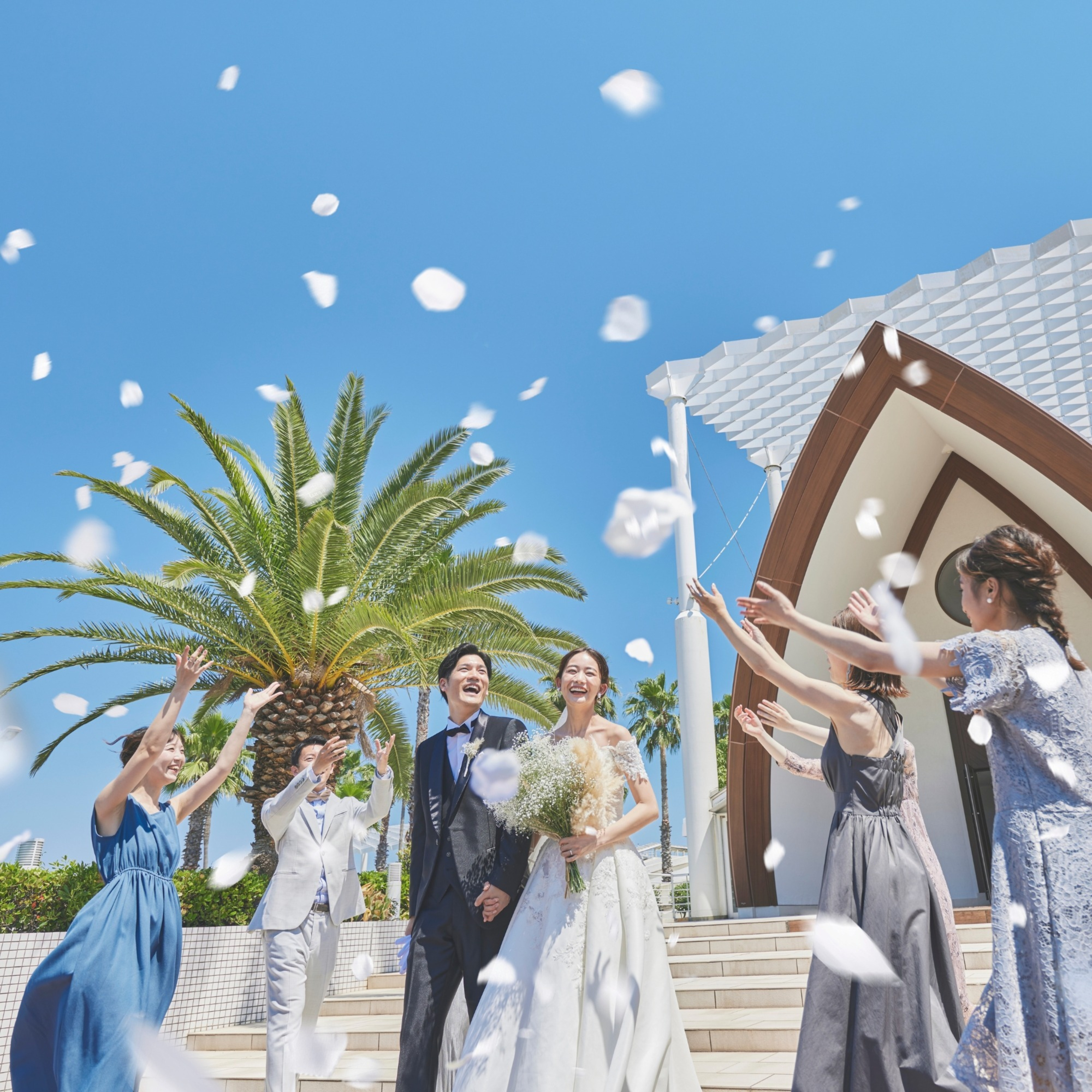 平日プレミアム＜花嫁体験◎宿泊券×衣裳優待＞ブランドドレス試着×感動挙式