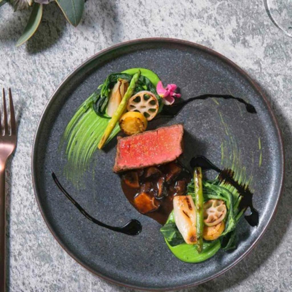 ＼料理重視の方◎／貸切邸宅＆挙式体験×シェフ逸品試食