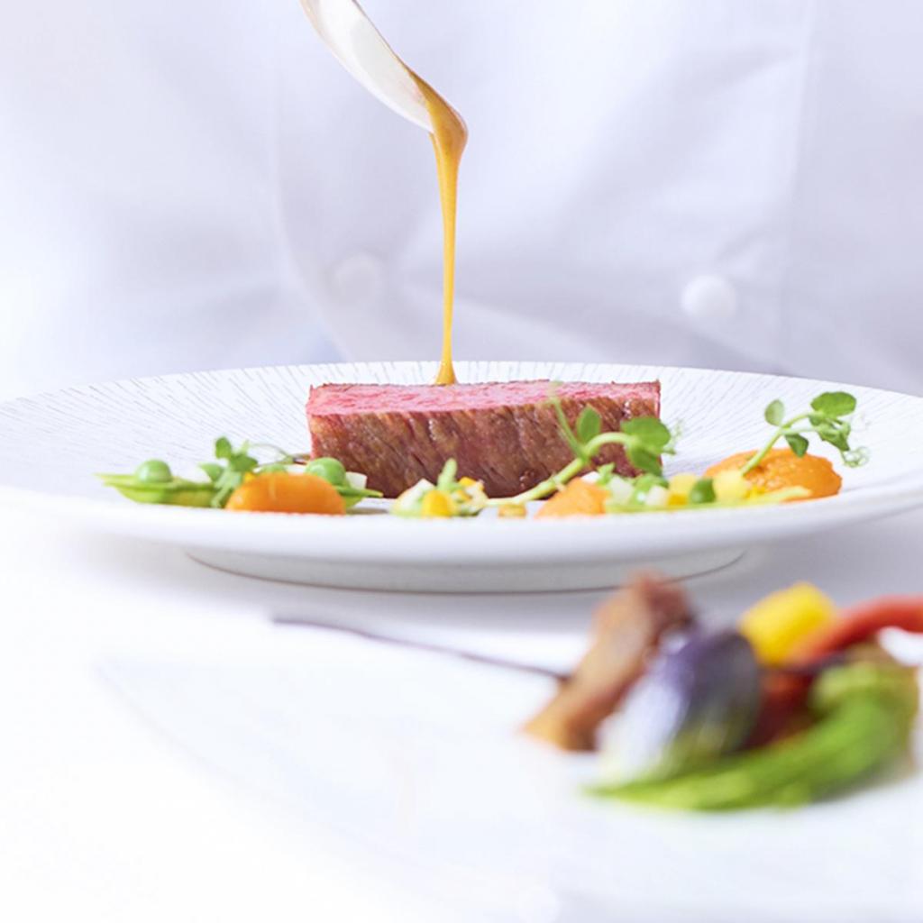 ＼*8月ラスト！最大140万優待*／絶品試食×貸切邸宅を丸ごと体験