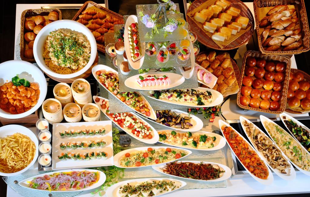 【ゲスト目線で体験】贅沢試食×絶景チャペル体験