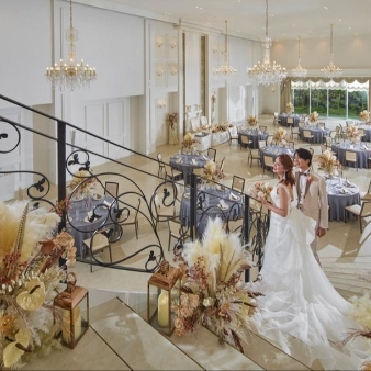 【ドレス映えNo.1★大階段】入場体験×和牛試食！選べる邸宅見学