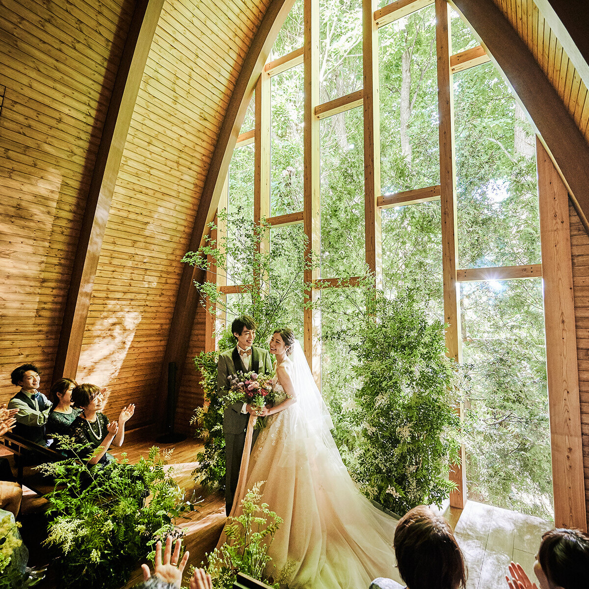 《森のチャペル挙式が無料》緑溢れる貸切邸宅＊黒毛和牛コース試食＊ドレス試着！