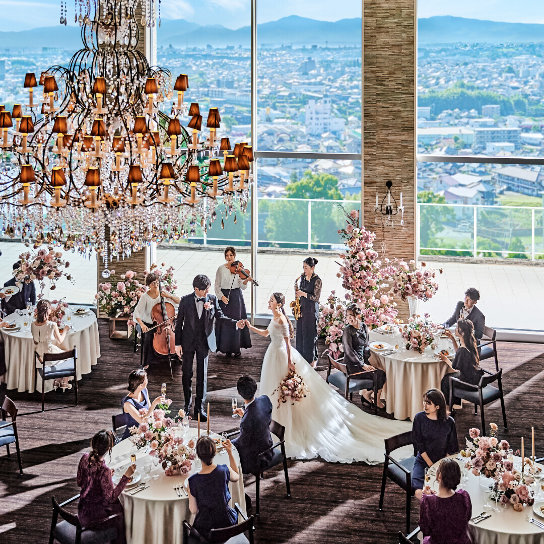 【高台の眺望独占】天空大聖堂×黒毛和牛ロース＆金目鯛の贅沢試食＊1軒目特典あり