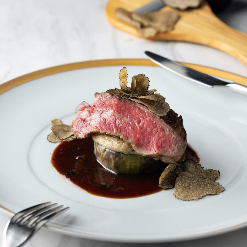 黒毛和牛×オマール×フォアグラ★ゲスト満足度◎伝統の味を堪能