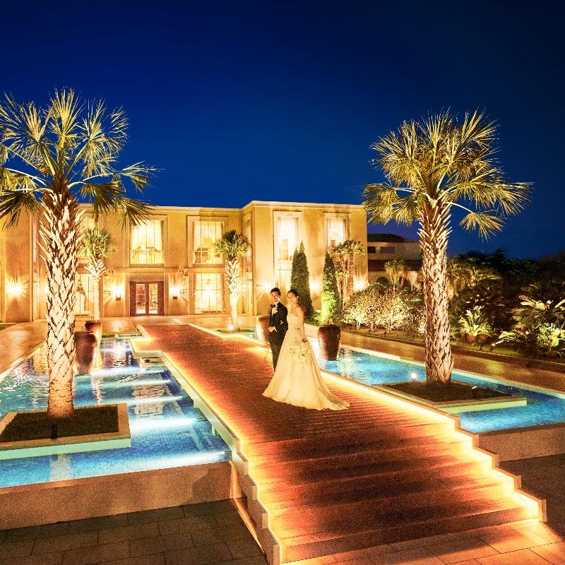 ＼最旬ドレス&前撮り特典／絶品お料理試食×光煌めくチャペル体験